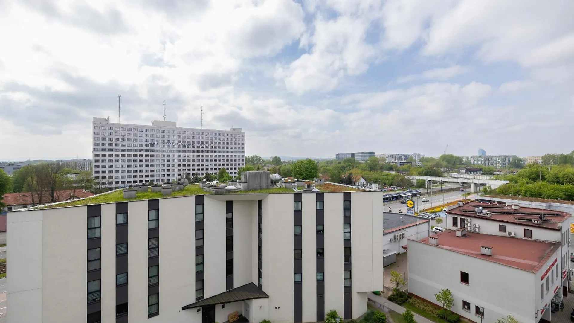 Mogilska Studio With Parking Near Tauron Arena Krakow By Noclegi Renters Poland