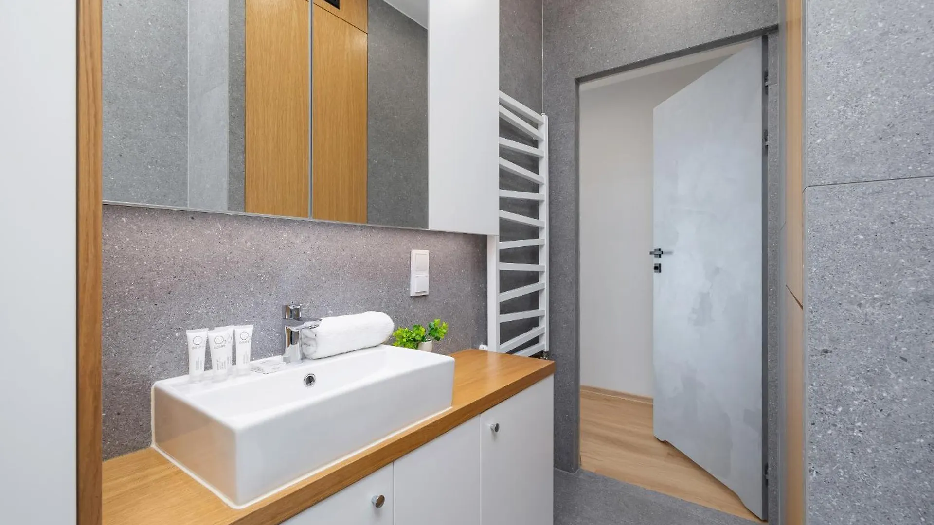 דירה Mogilska Studio With Parking Near Tauron Arena Krakow By Noclegi Renters