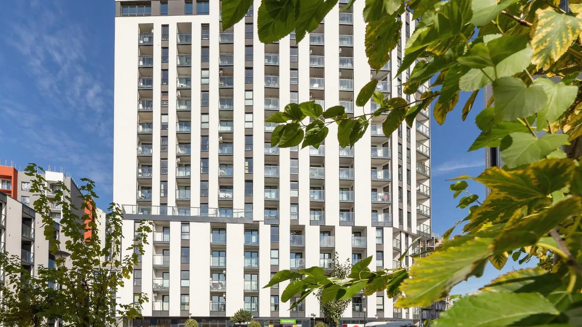 Mogilska Studio With Parking Near Tauron Arena Krakow By Noclegi Renters